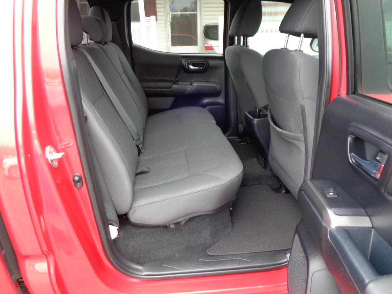 Toyota Tacoma TRD Off Road Double Cab 5' Bed V6 4x2 AT (Natl) 2018