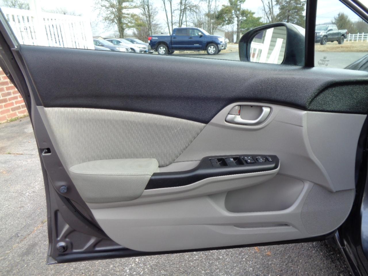 Honda Civic Sedan 4dr CVT LX 2015