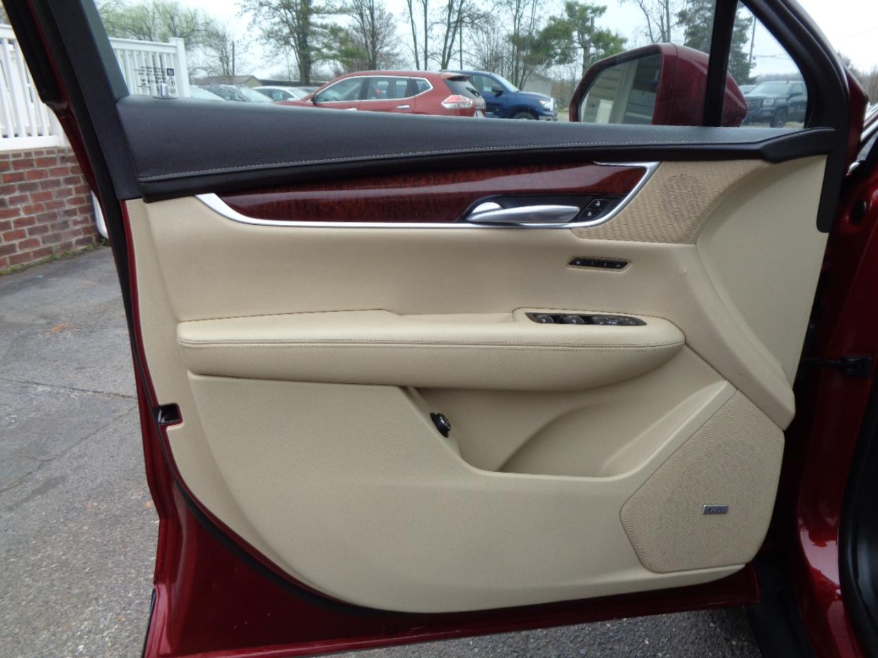 Cadillac XT5 AWD 4dr Luxury 2017