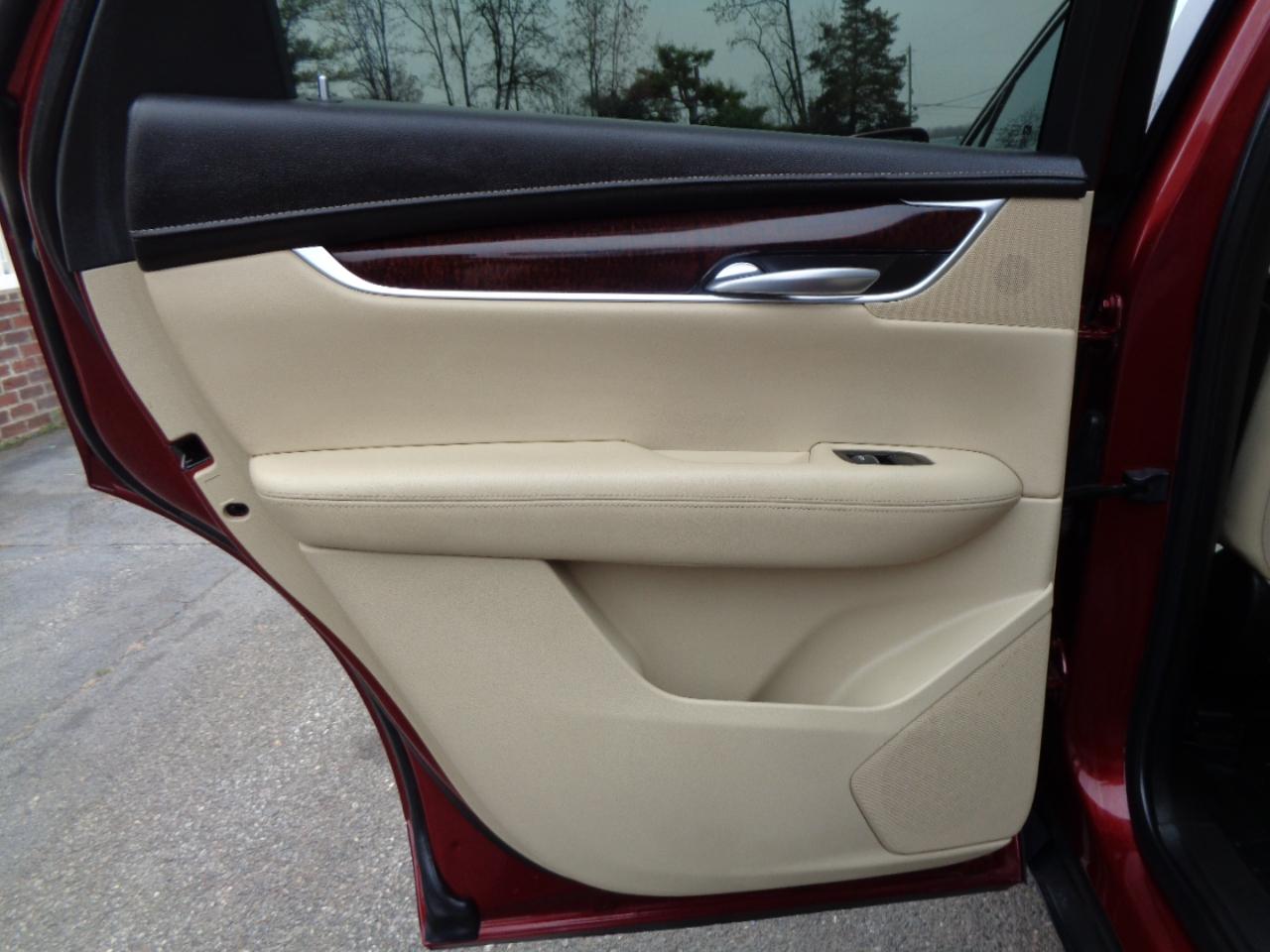 Cadillac XT5 AWD 4dr Luxury 2017