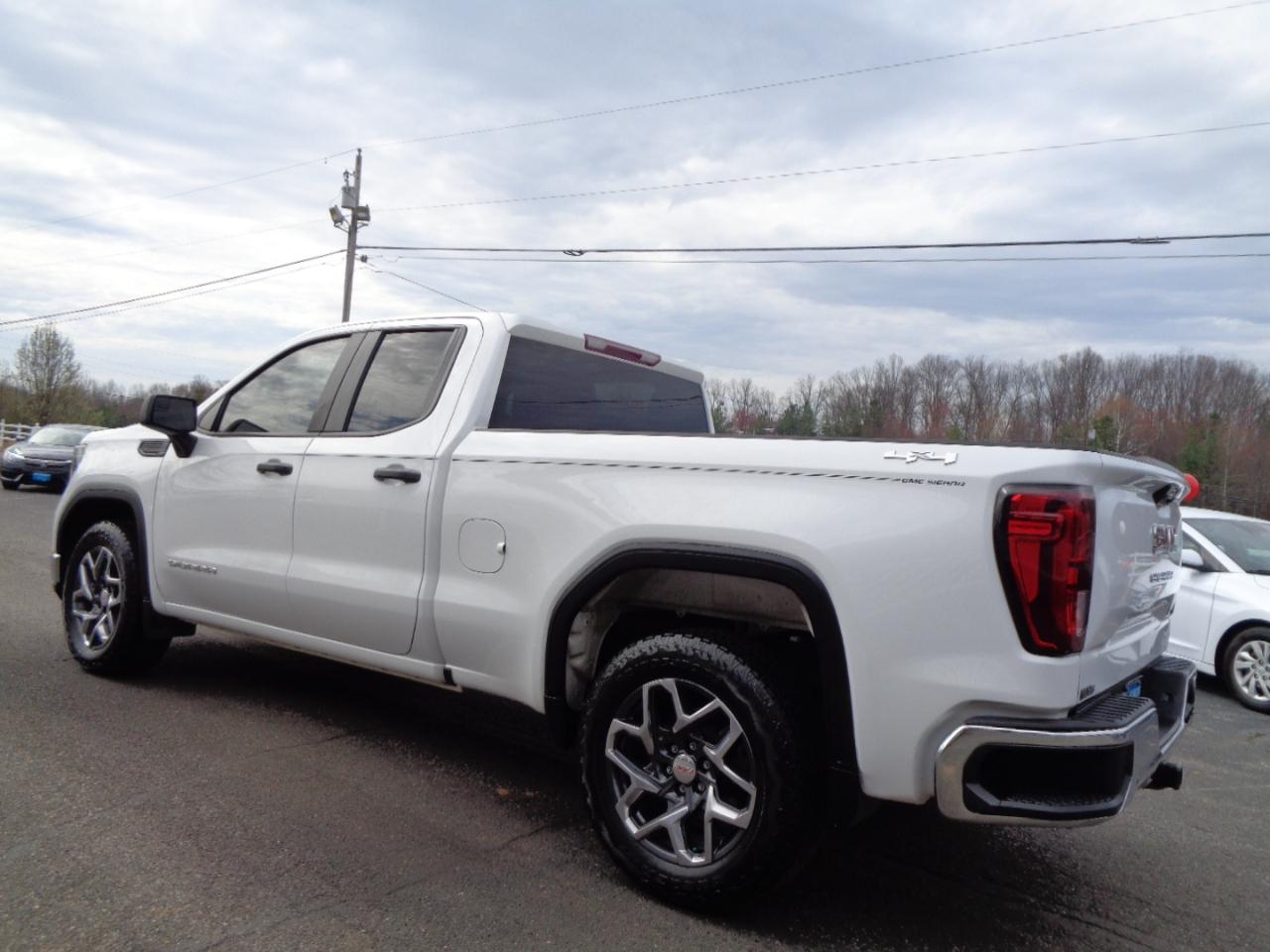 GMC Sierra 1500 4WD Double Cab 147" Pro 2023