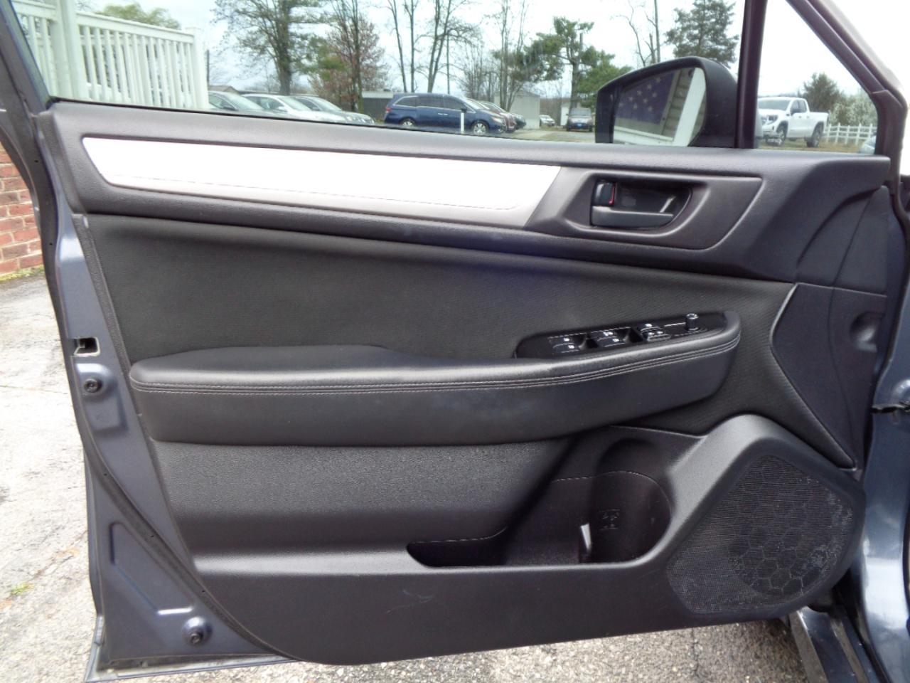 Subaru Legacy 4dr Sdn 2.5i PZEV 2015