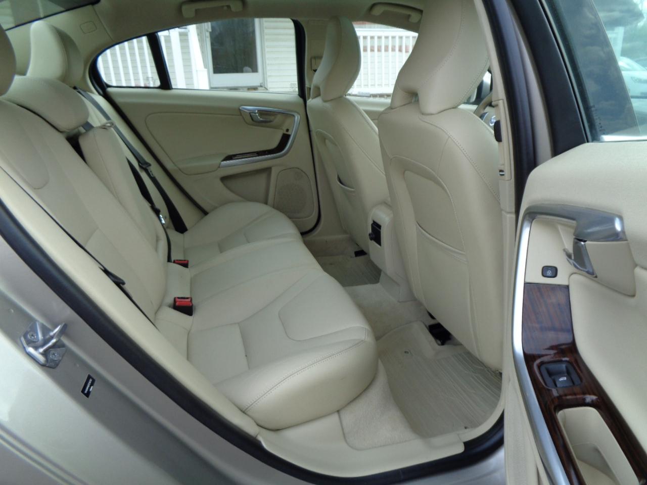 Volvo S60 2015.5 4dr Sdn T5 Drive-E Premier FWD 2015