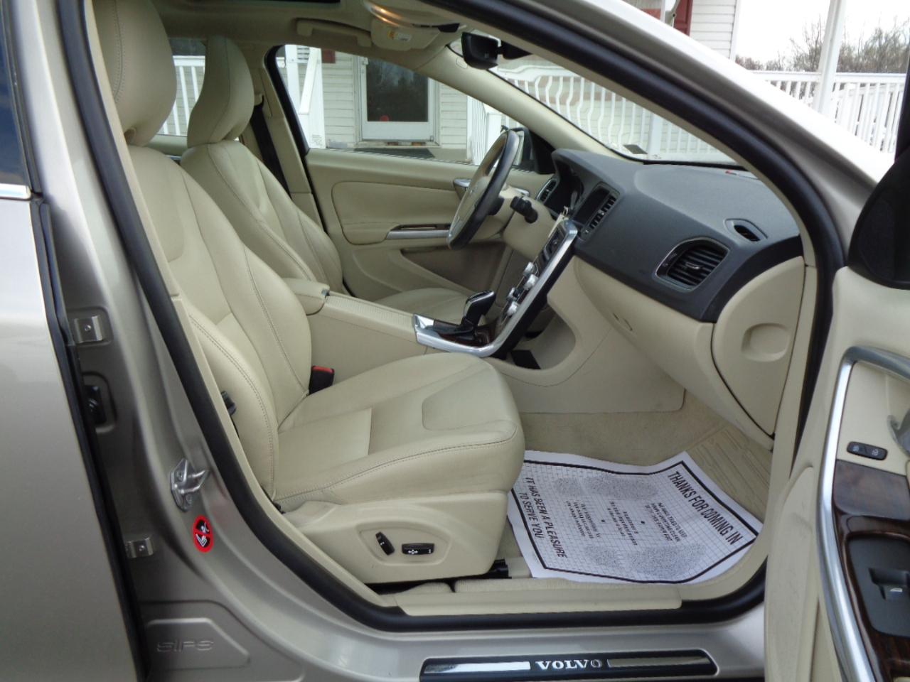 Volvo S60 2015.5 4dr Sdn T5 Drive-E Premier FWD 2015