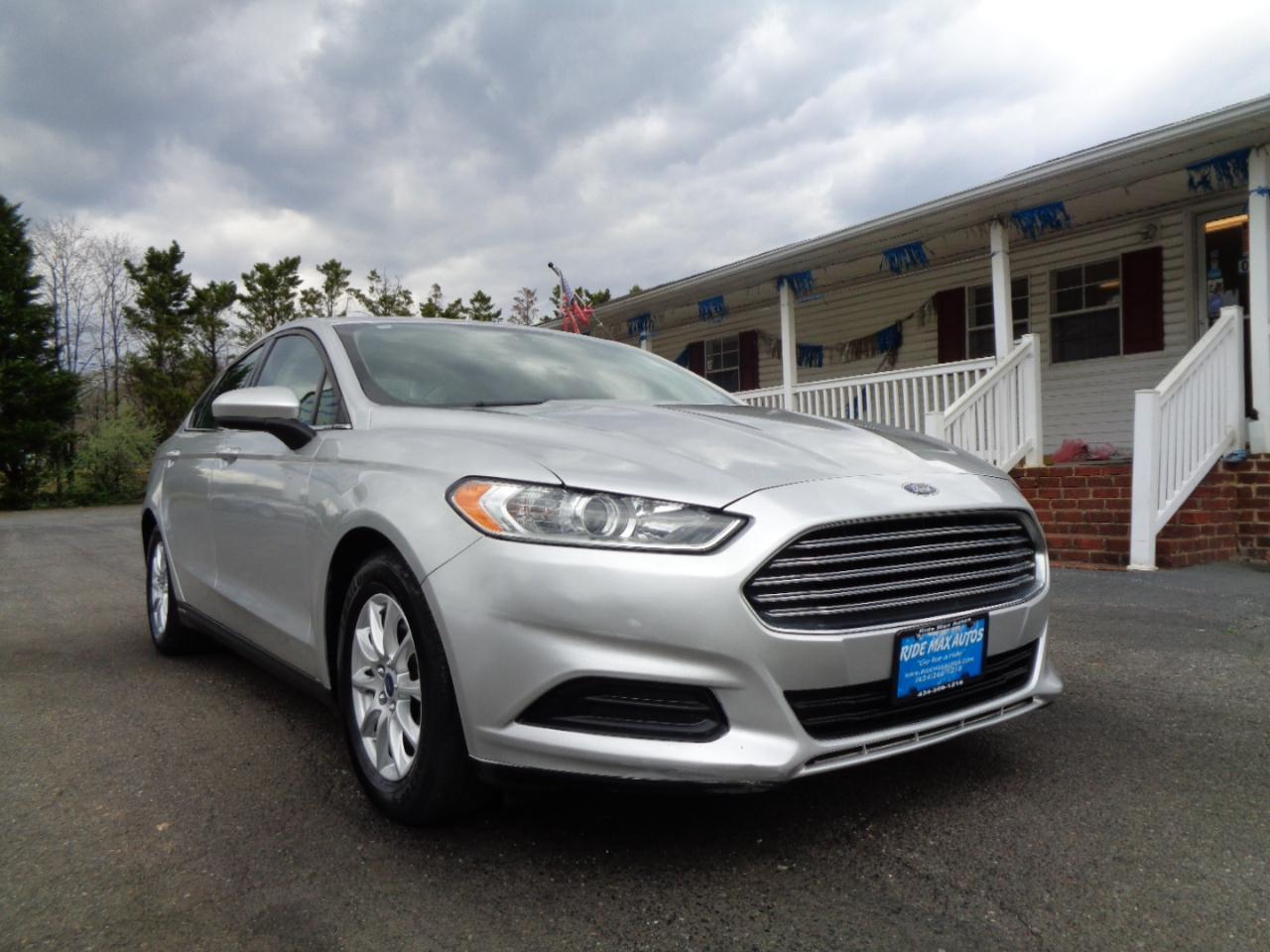 Ford Fusion 4dr Sdn S FWD 2016