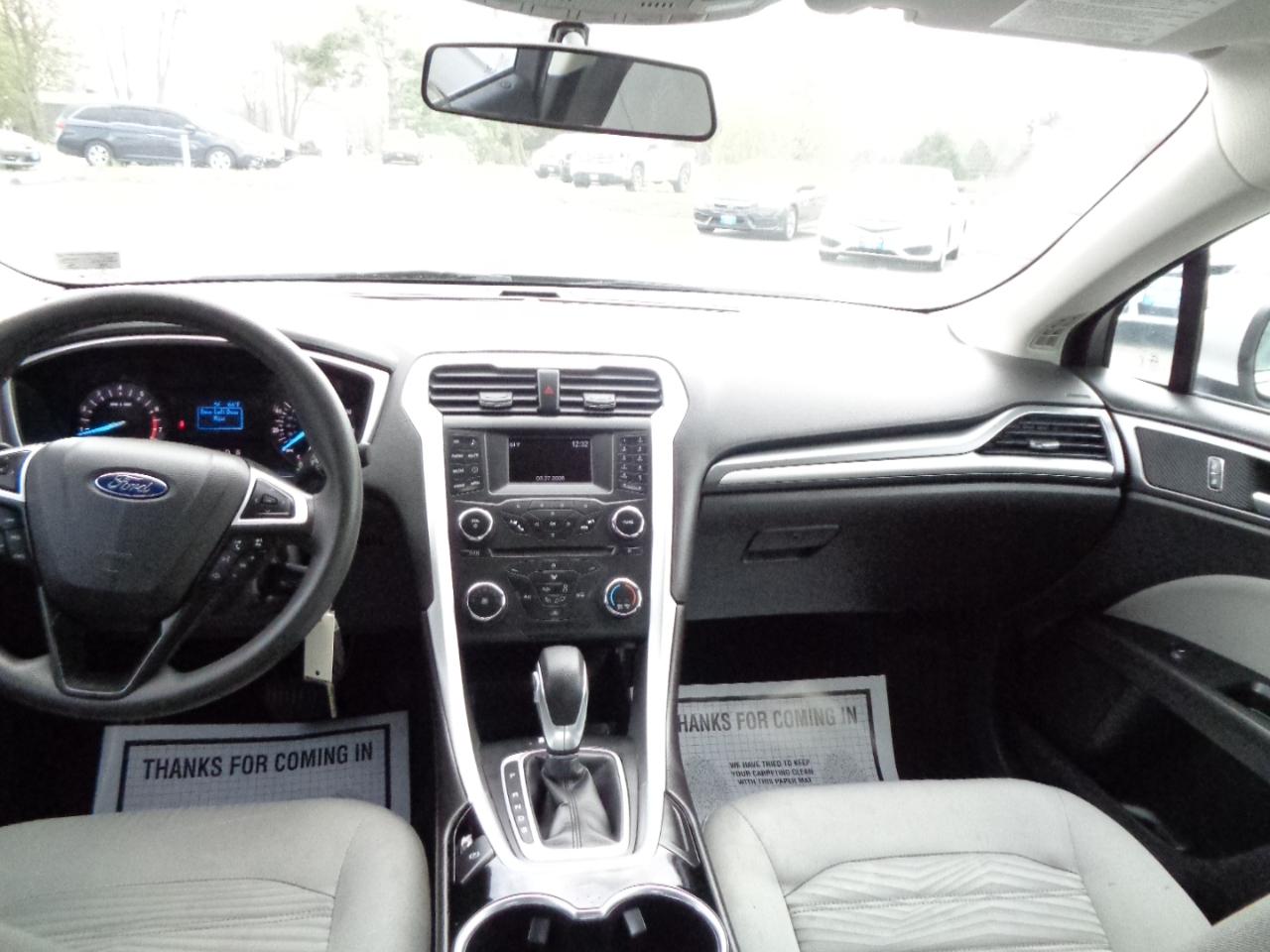 Ford Fusion 4dr Sdn S FWD 2016