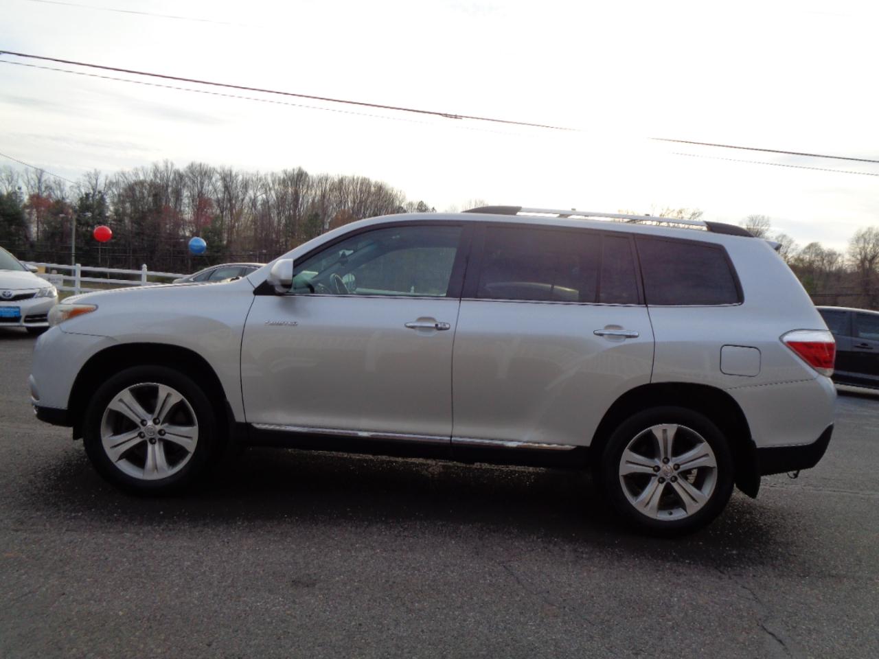 Toyota Highlander 4WD 4dr V6 Limited (Natl) 2012