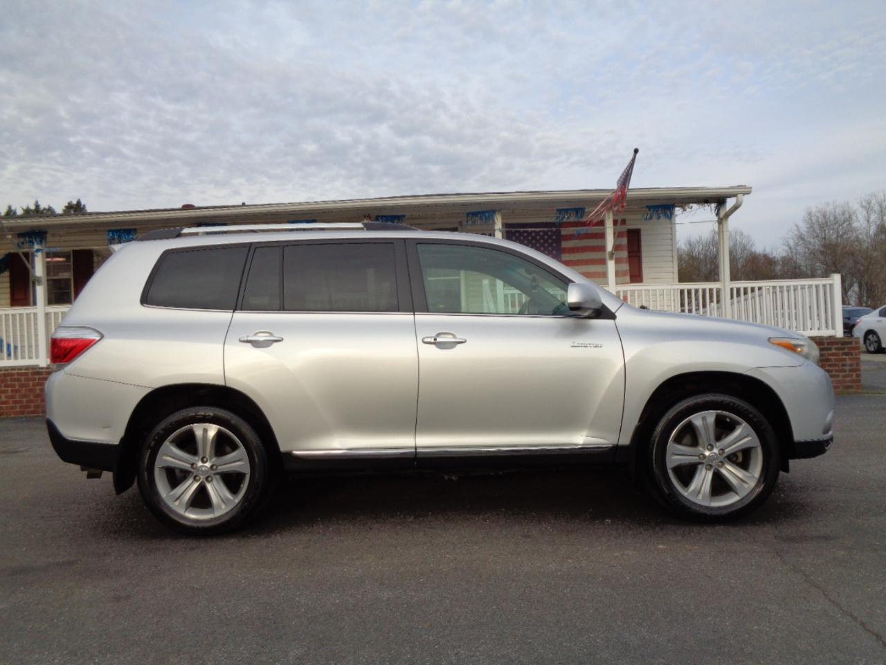 Toyota Highlander 4WD 4dr V6 Limited (Natl) 2012