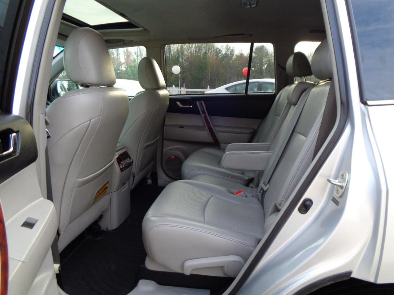 Toyota Highlander 4WD 4dr V6 Limited (Natl) 2012