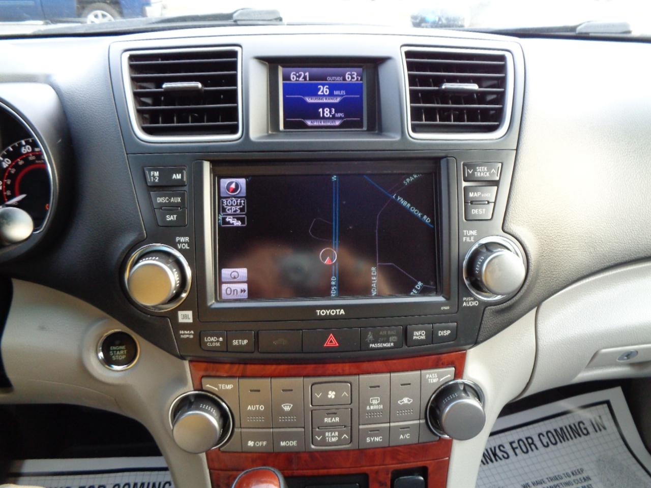 Toyota Highlander 4WD 4dr V6 Limited (Natl) 2012