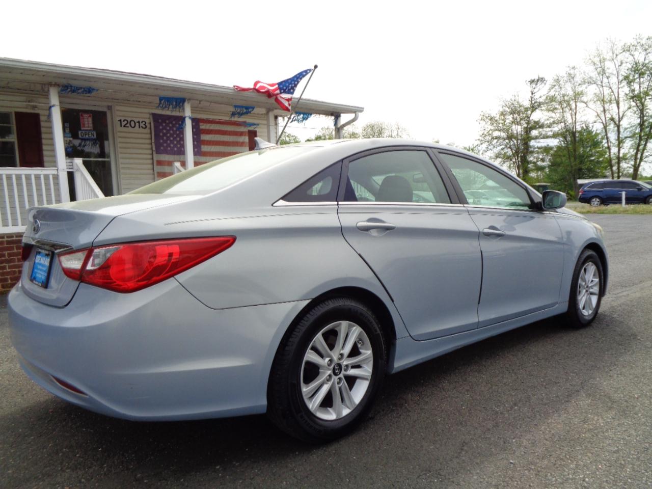 Hyundai Sonata 4dr Sdn 2.4L Auto GLS 2011