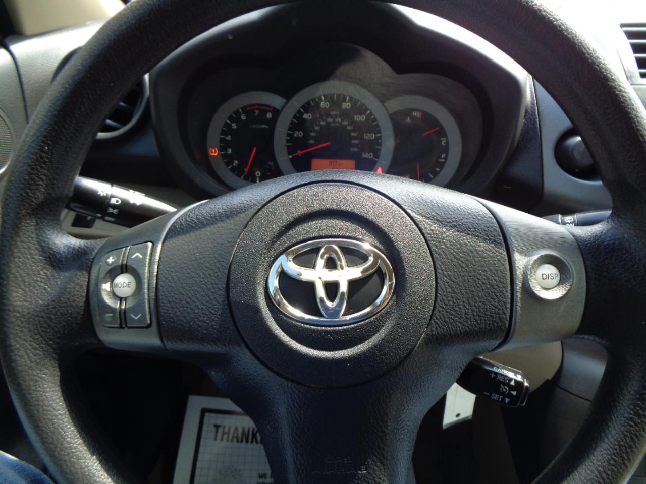 Toyota RAV4 FWD 4dr I4 (Natl) 2012
