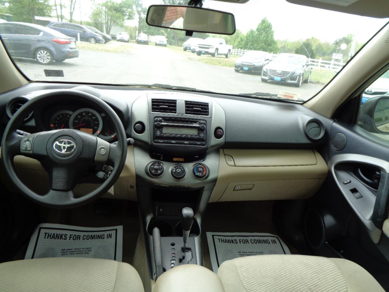 Toyota RAV4 FWD 4dr I4 (Natl) 2012