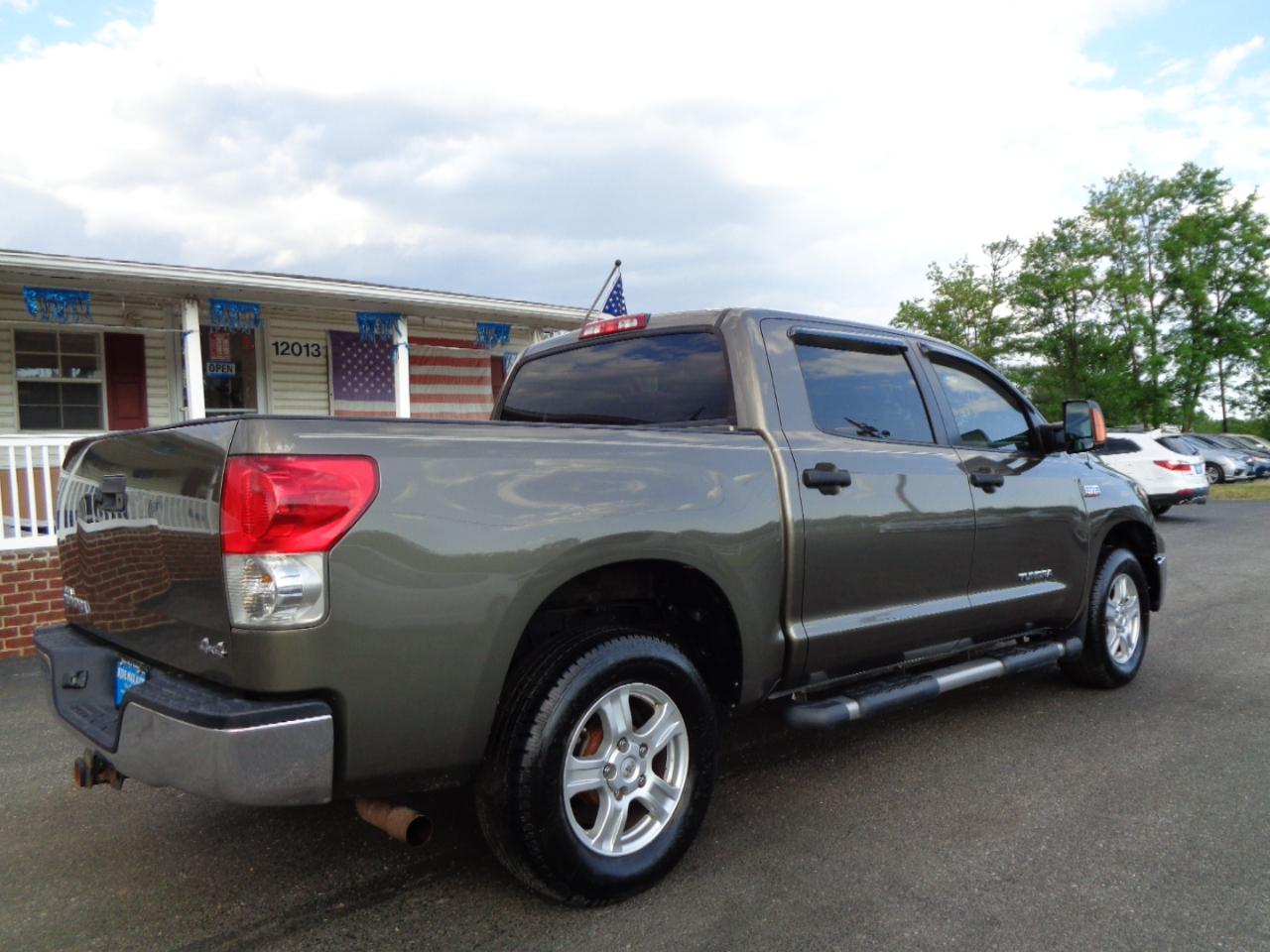 Toyota Tundra 4WD Truck CrewMax 5.7L V8 6-Spd AT (Natl) 2008