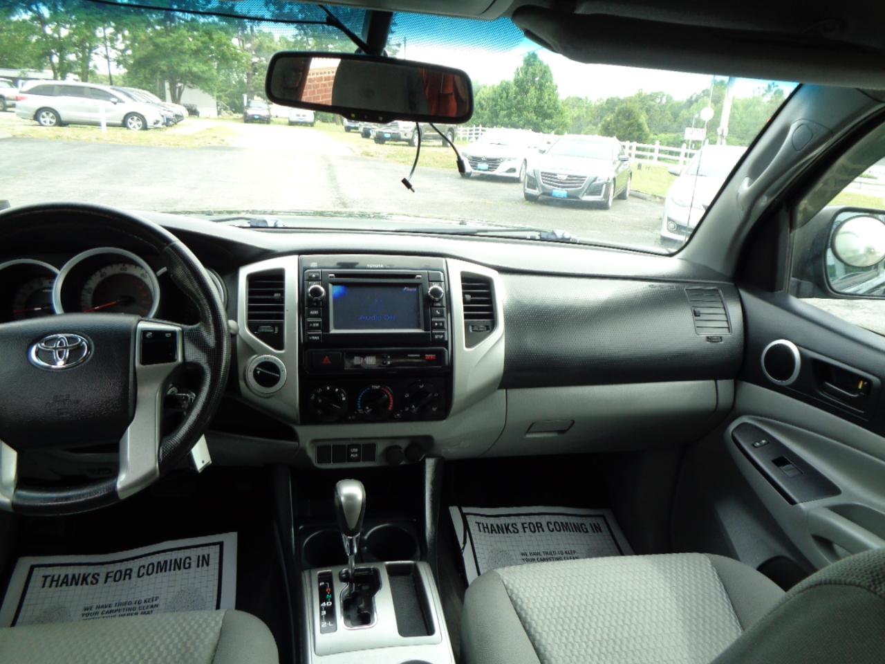 Toyota Tacoma 4WD Double Cab V6 AT (Natl) 2013