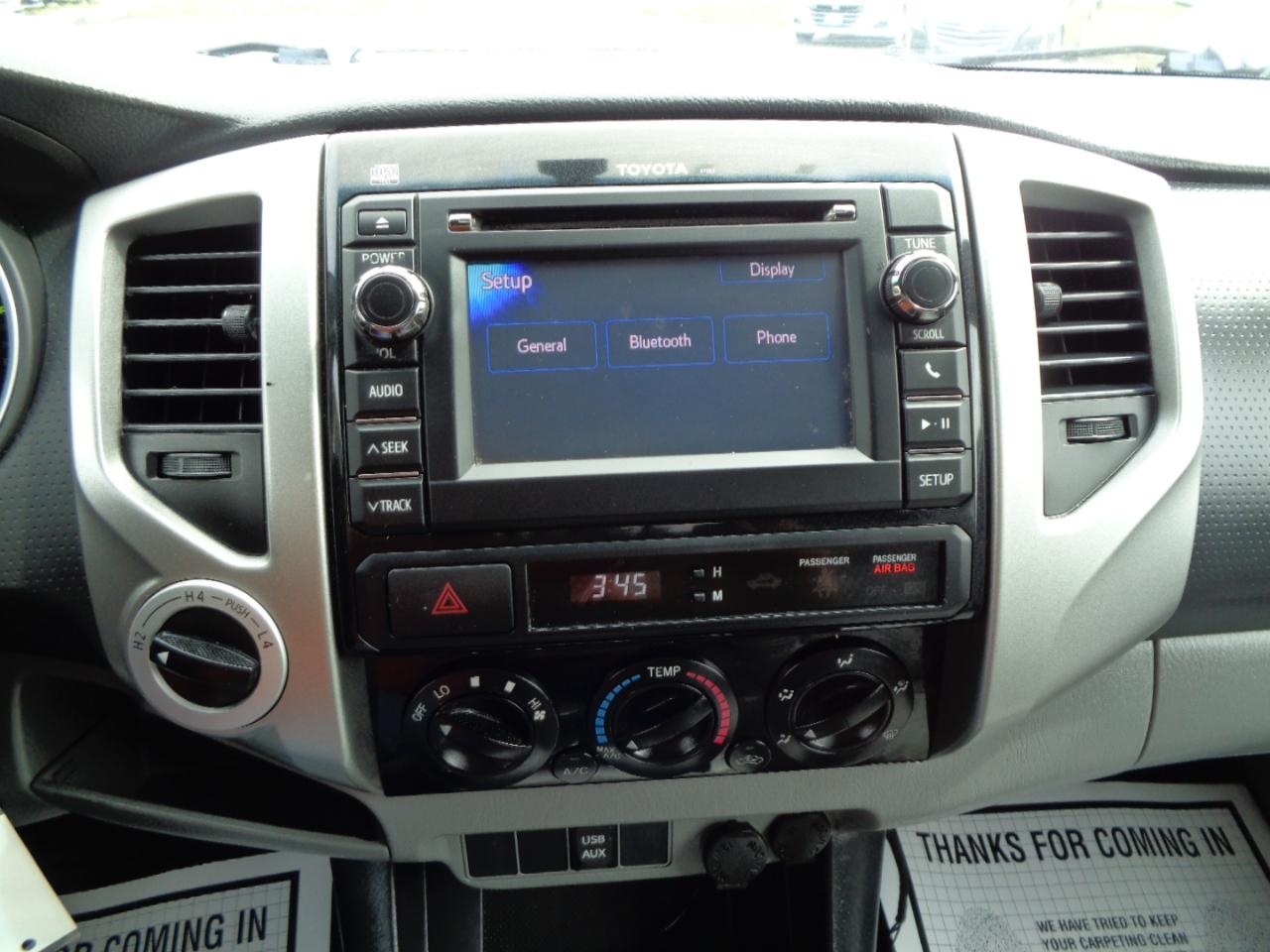 Toyota Tacoma 4WD Double Cab V6 AT (Natl) 2013