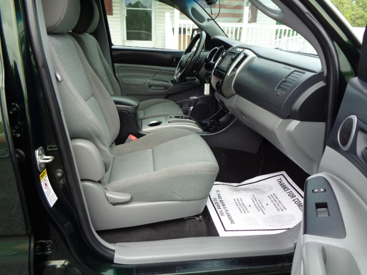 Toyota Tacoma 4WD Double Cab V6 AT (Natl) 2013