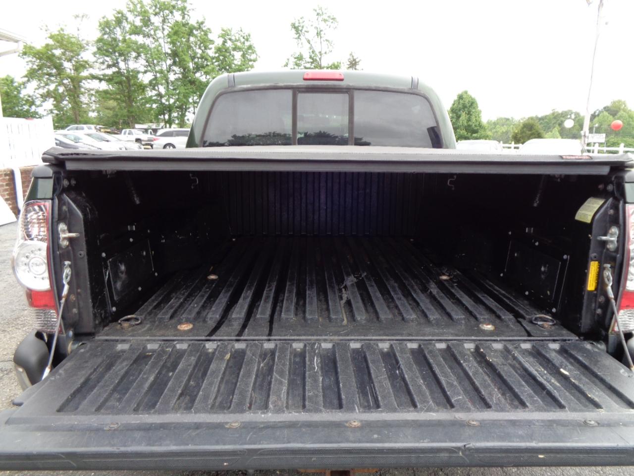 Toyota Tacoma 4WD Double Cab V6 AT (Natl) 2013