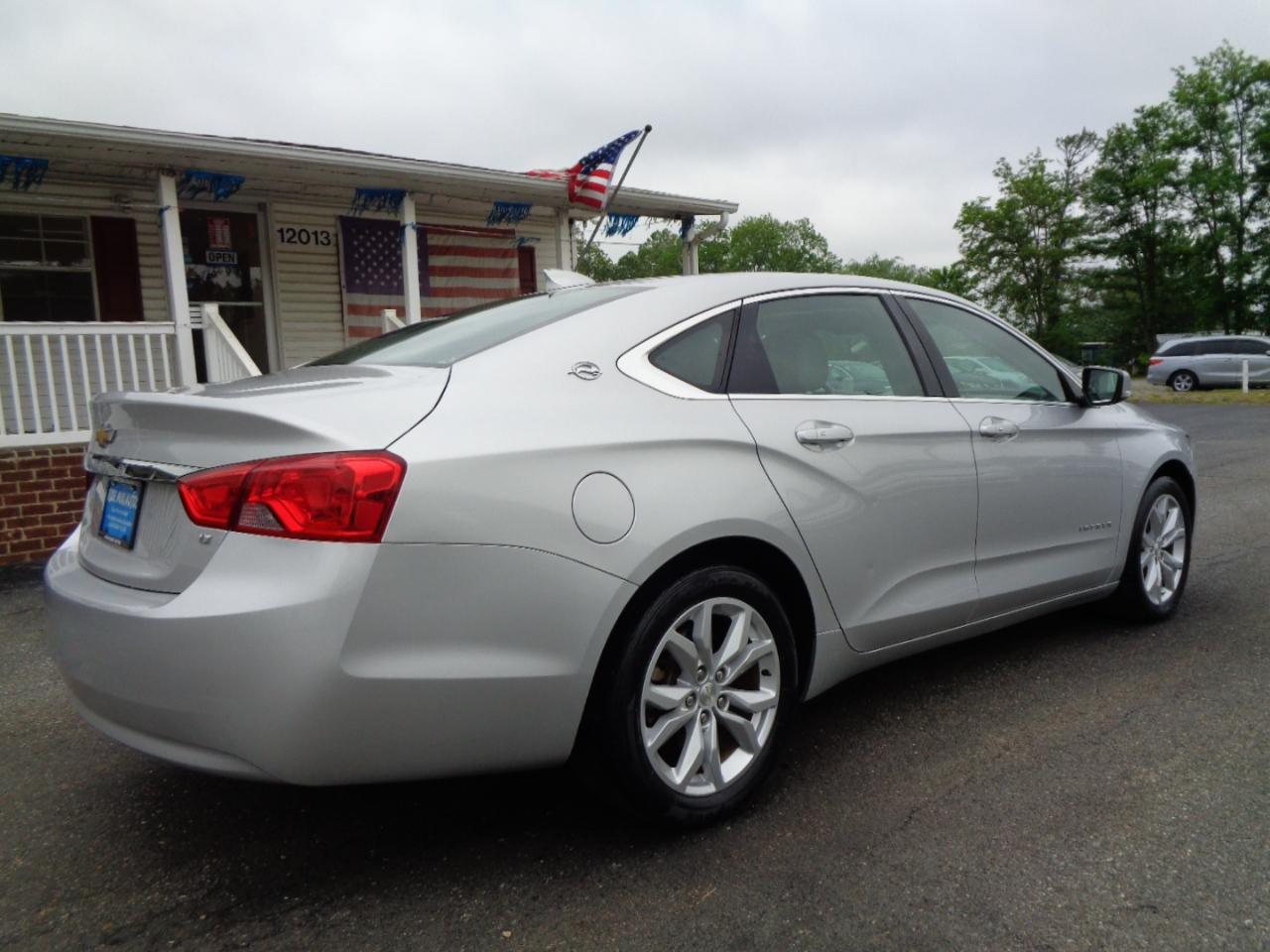 Chevrolet Impala 4dr Sdn LT w/1LT 2019
