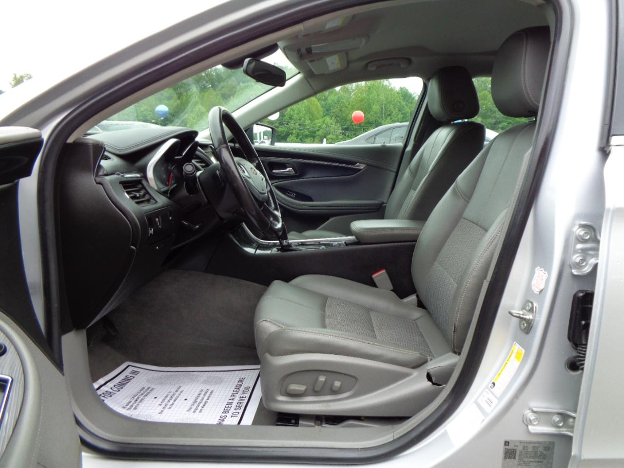 Chevrolet Impala 4dr Sdn LT w/1LT 2019
