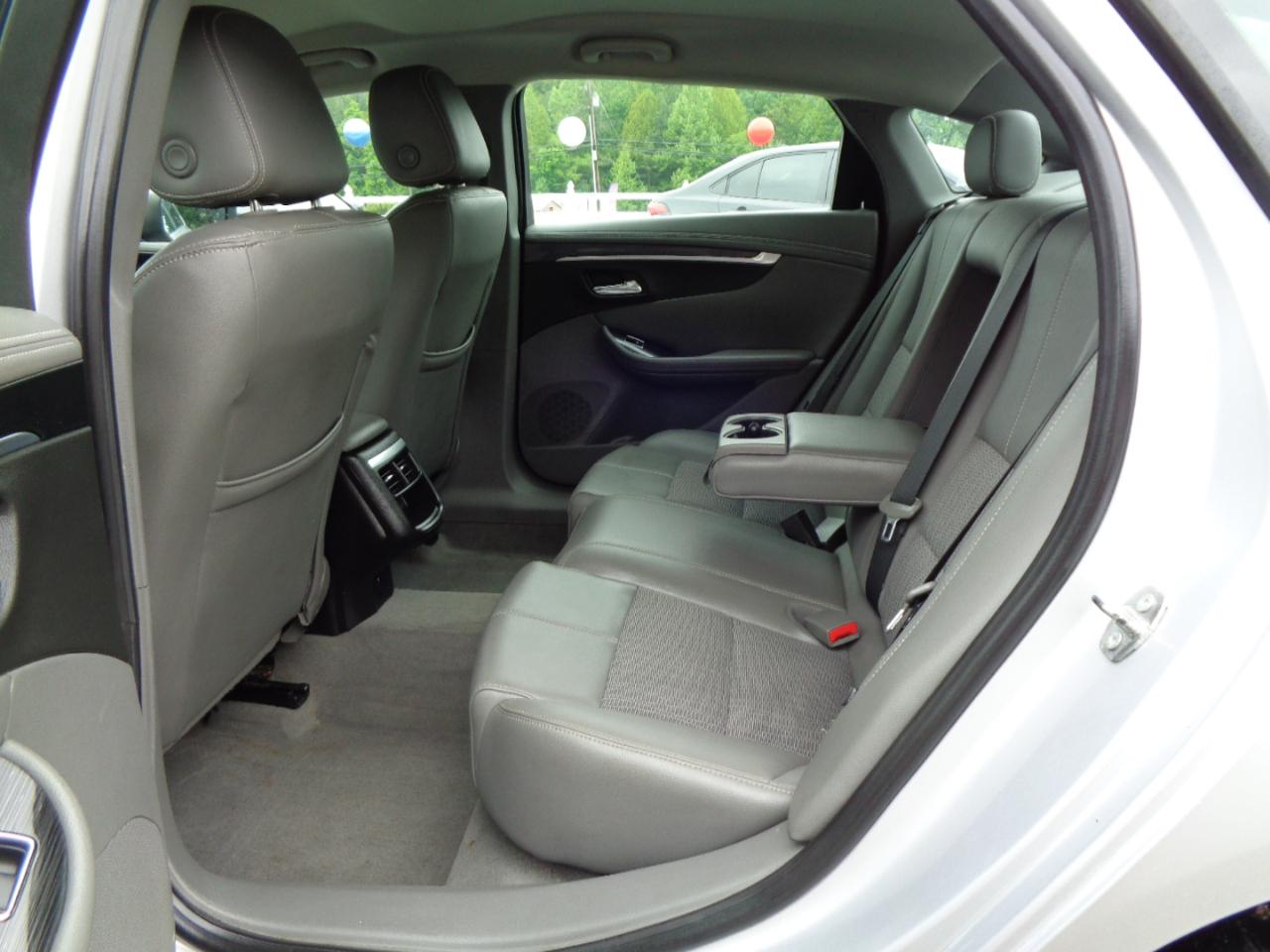 Chevrolet Impala 4dr Sdn LT w/1LT 2019