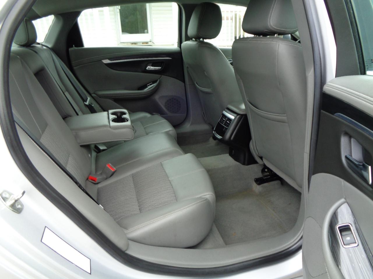 Chevrolet Impala 4dr Sdn LT w/1LT 2019