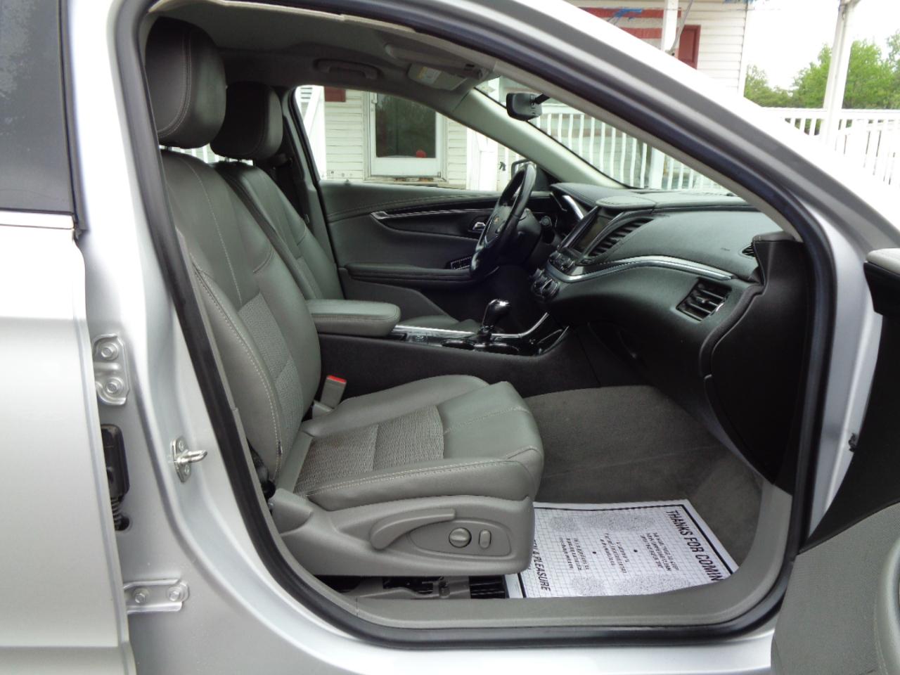 Chevrolet Impala 4dr Sdn LT w/1LT 2019