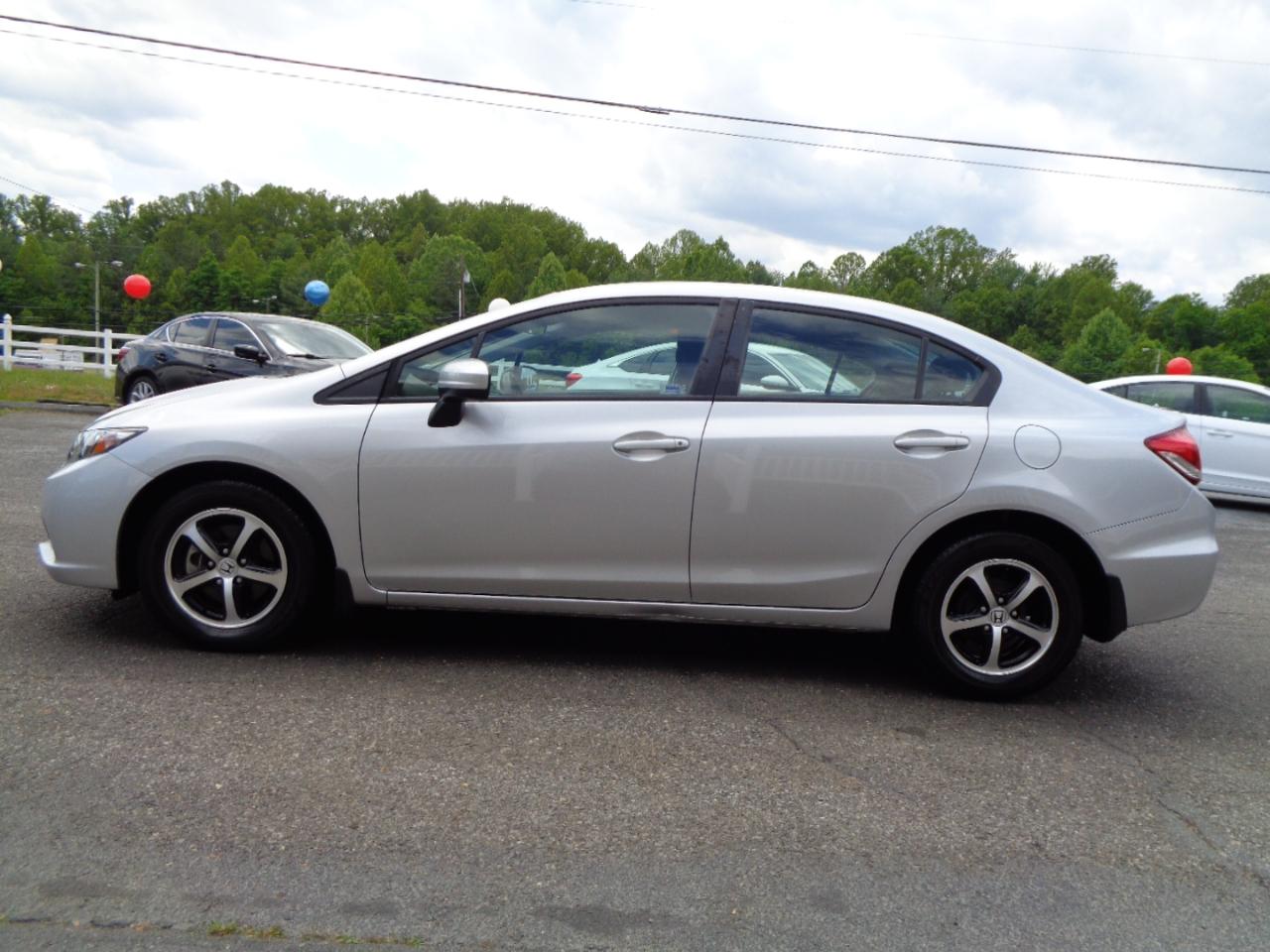 Honda Civic Sedan 4dr CVT SE 2015