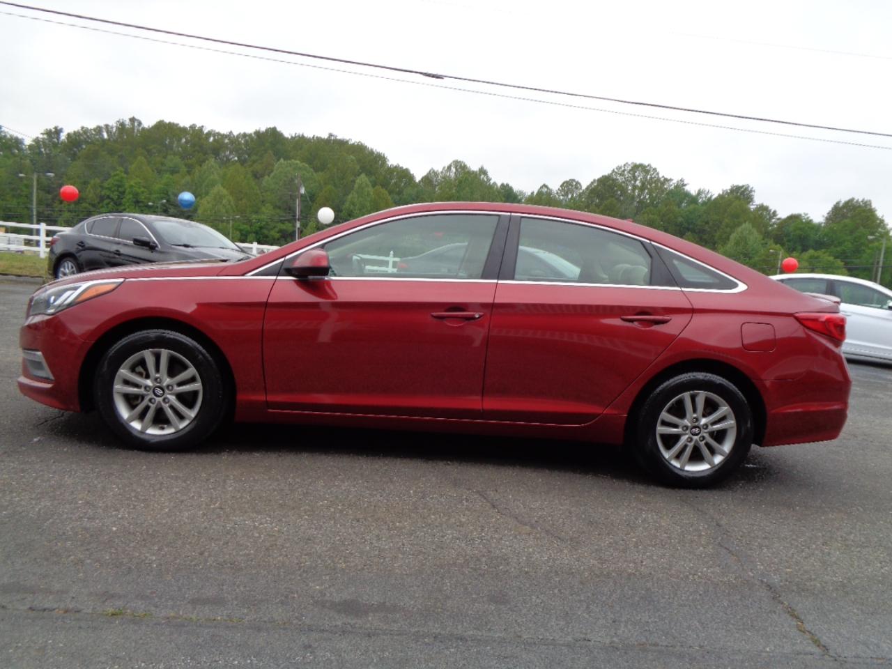 Hyundai Sonata 4dr Sdn 2.4L SE 2015