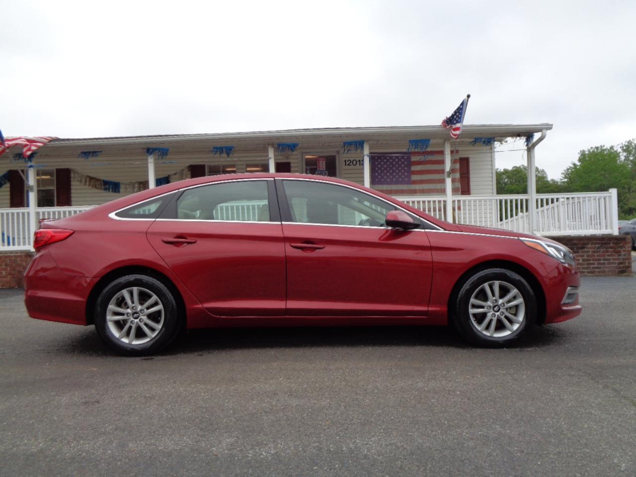 Hyundai Sonata 4dr Sdn 2.4L SE 2015