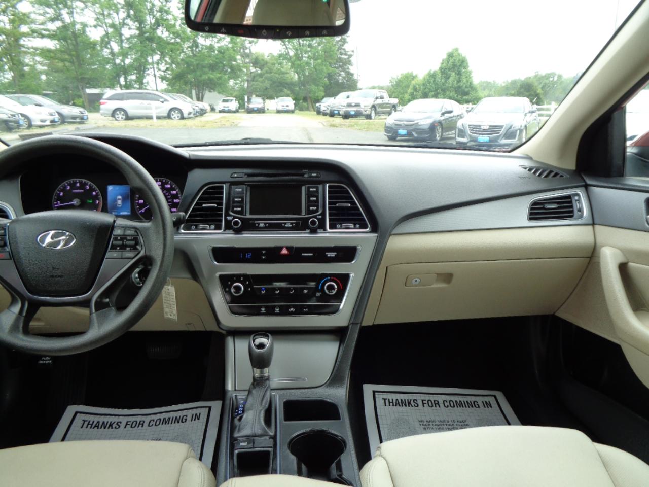 Hyundai Sonata 4dr Sdn 2.4L SE 2015