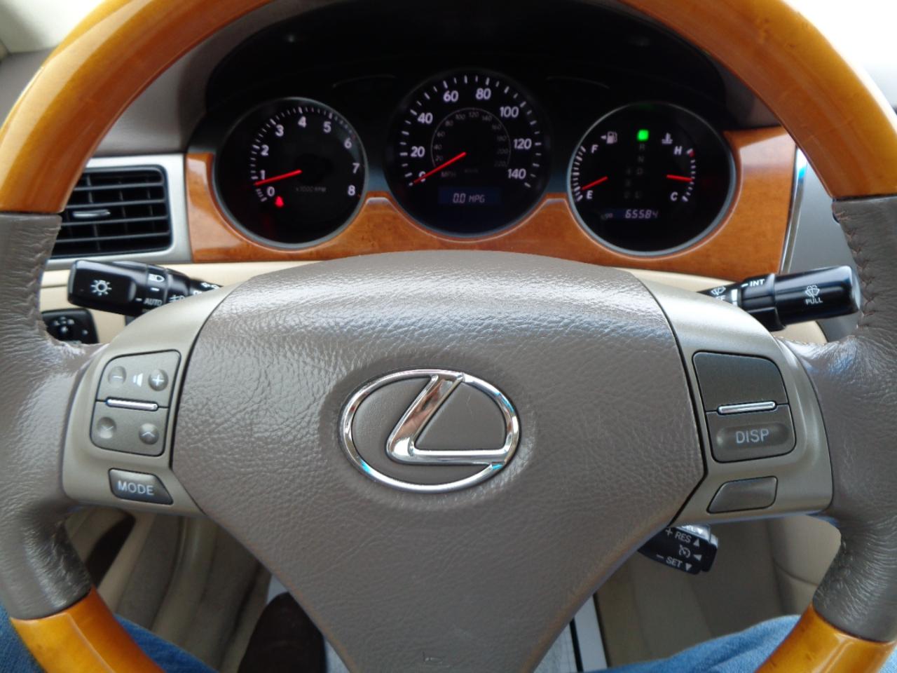 Lexus ES 330 4dr Sdn 2006