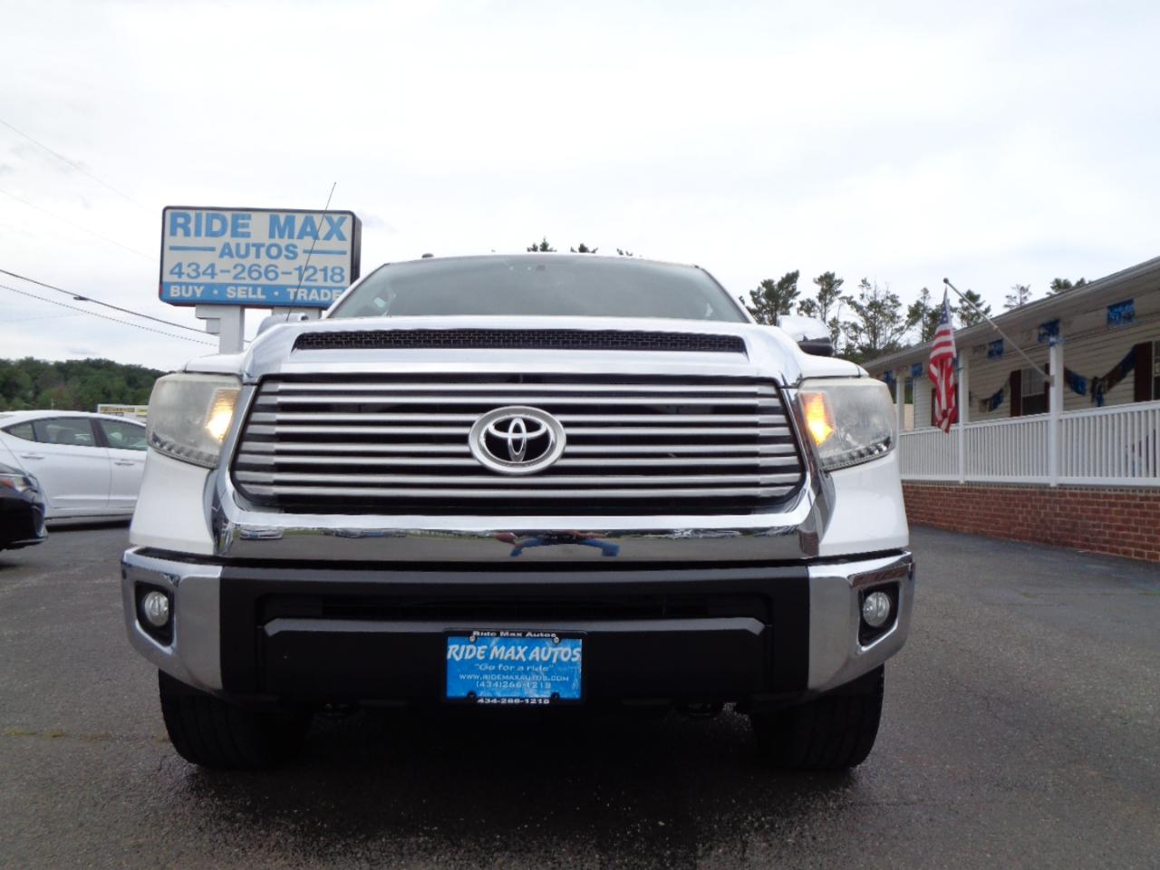 Toyota Tundra 4WD Truck CrewMax 5.7L V8 6-Spd AT LTD (Natl) 2016