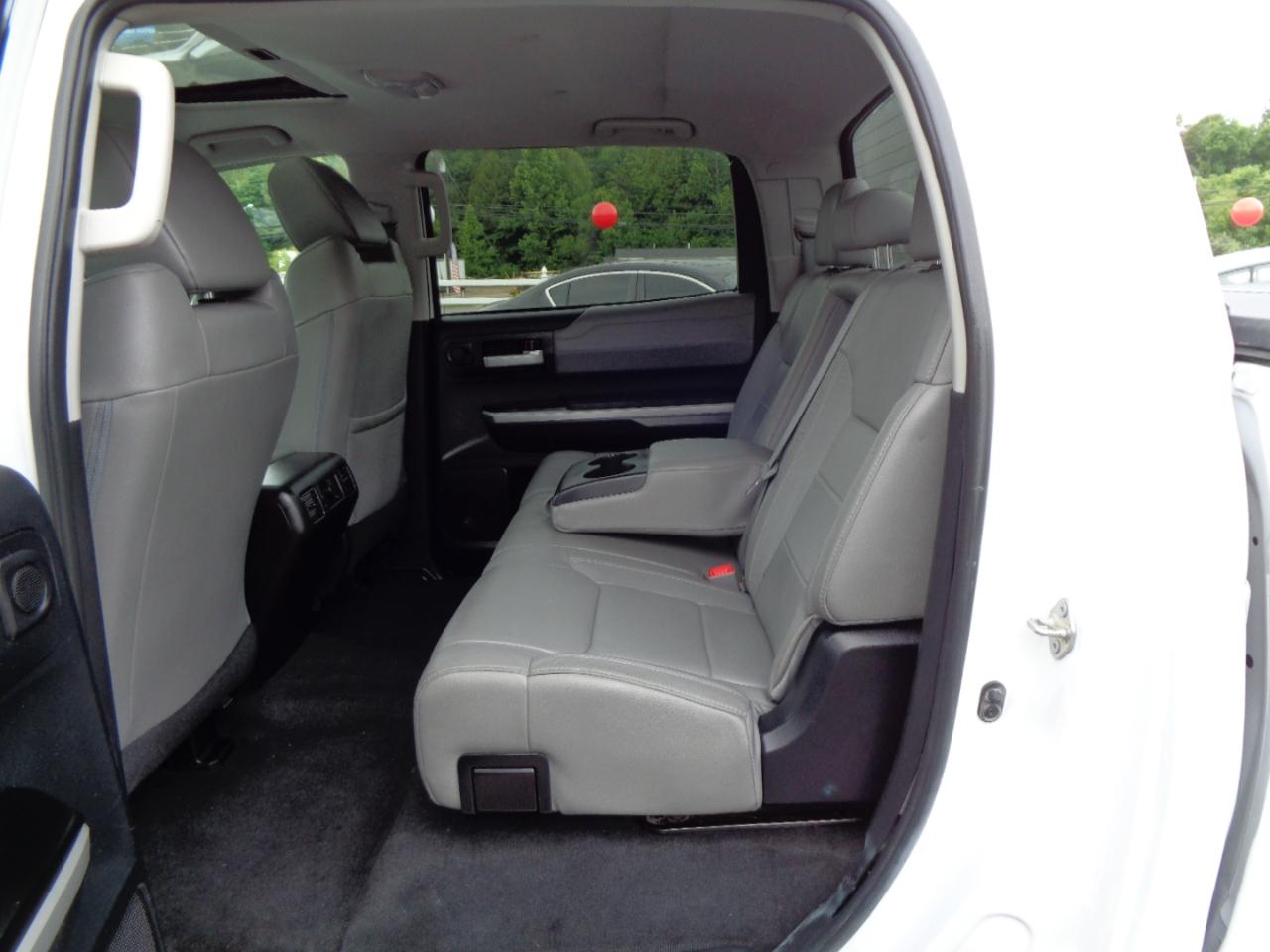 Toyota Tundra 4WD Truck CrewMax 5.7L V8 6-Spd AT LTD (Natl) 2016