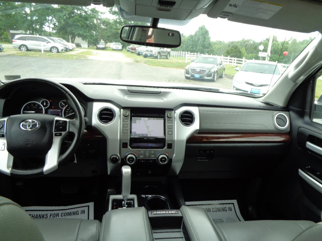 Toyota Tundra 4WD Truck CrewMax 5.7L V8 6-Spd AT LTD (Natl) 2016