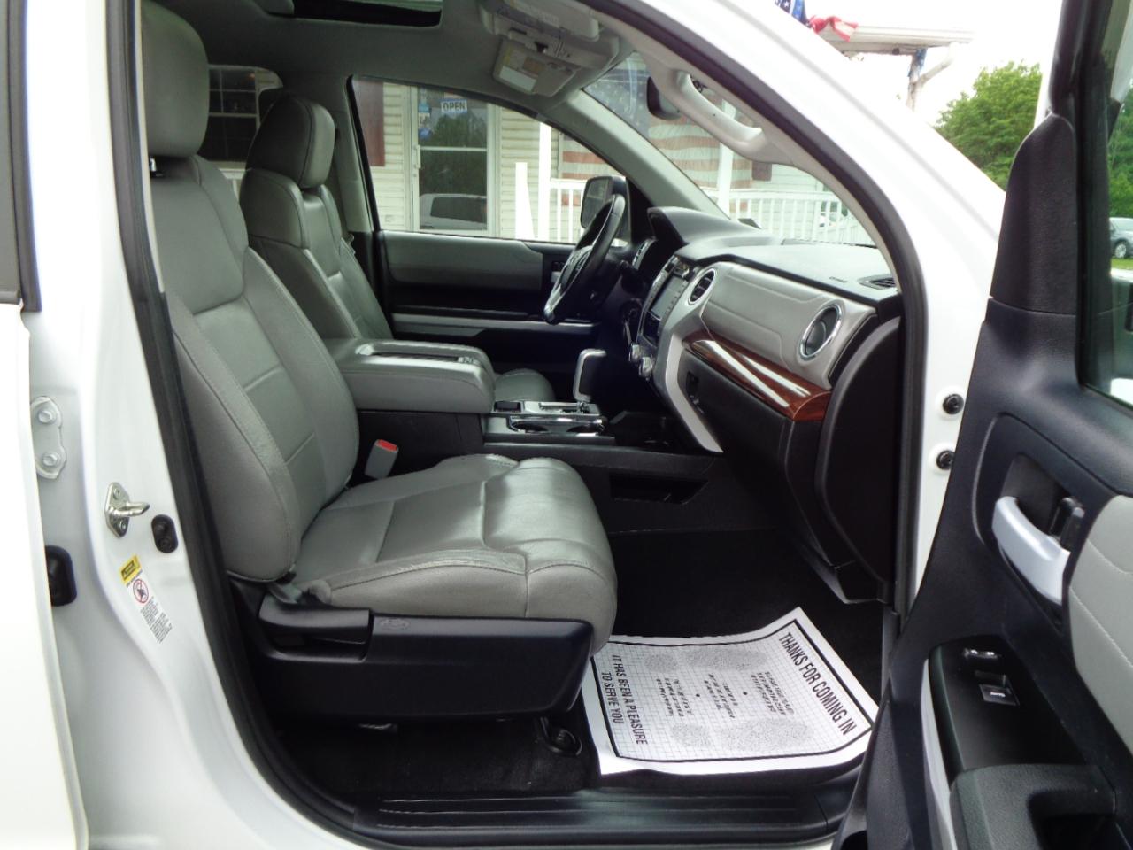 Toyota Tundra 4WD Truck CrewMax 5.7L V8 6-Spd AT LTD (Natl) 2016