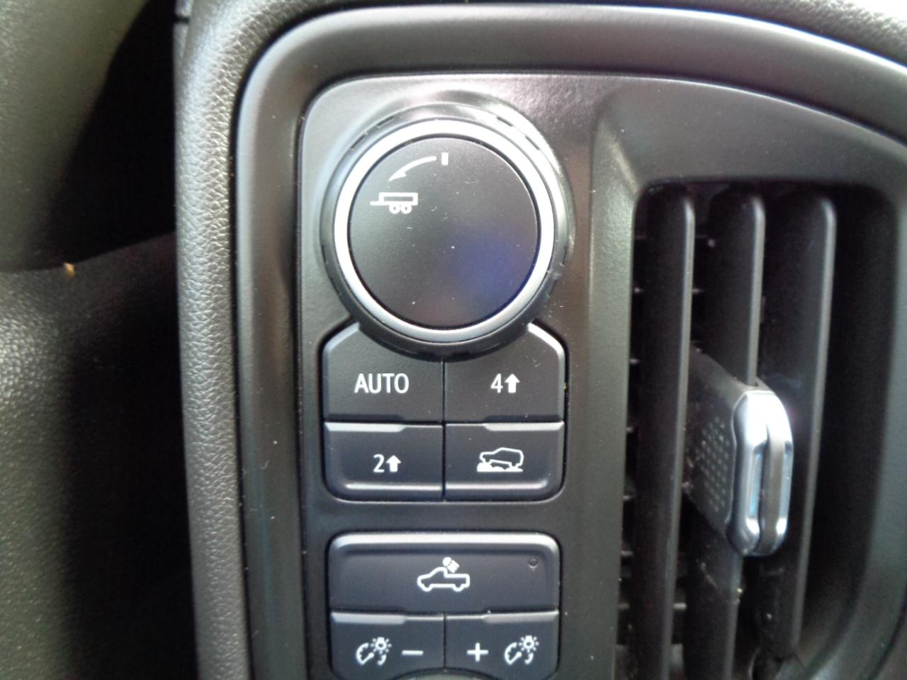 Chevrolet Silverado 1500 4WD Crew Cab 147" Custom 2019