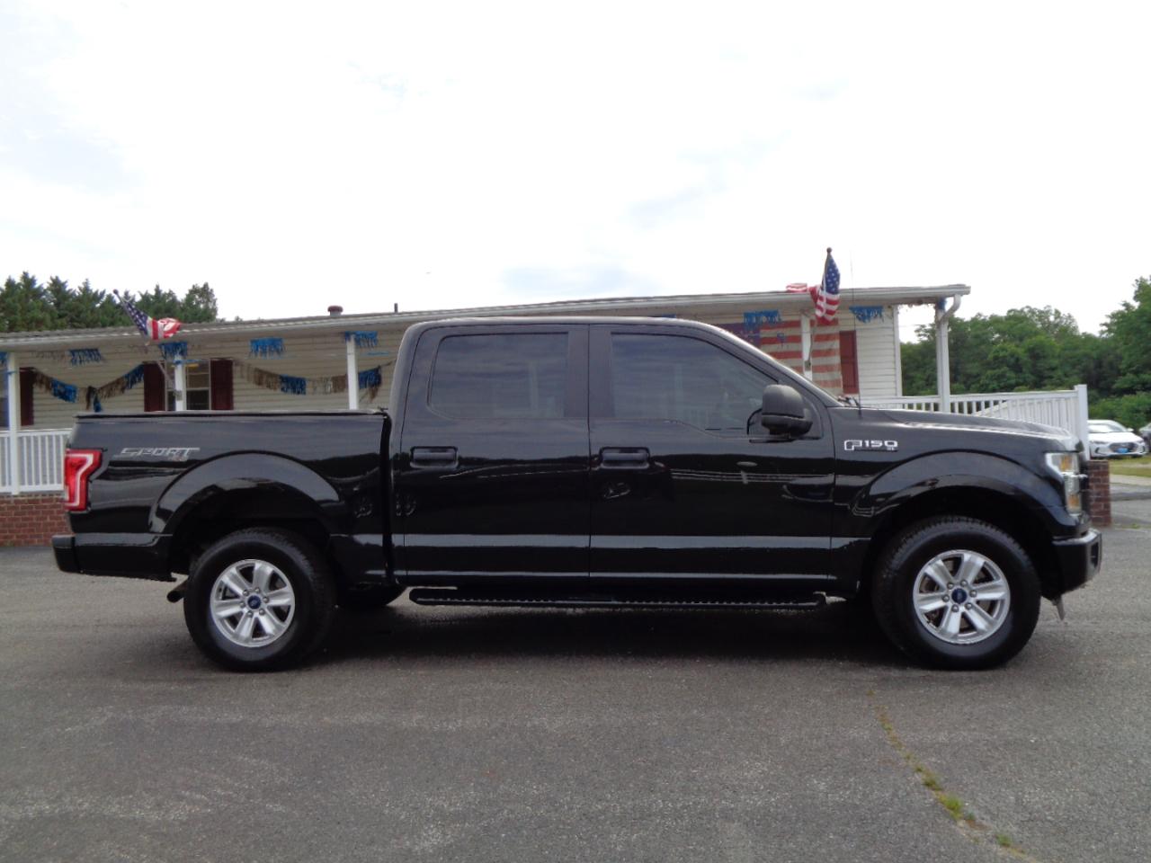 Ford F-150 4WD SuperCrew 145" XLT 2015
