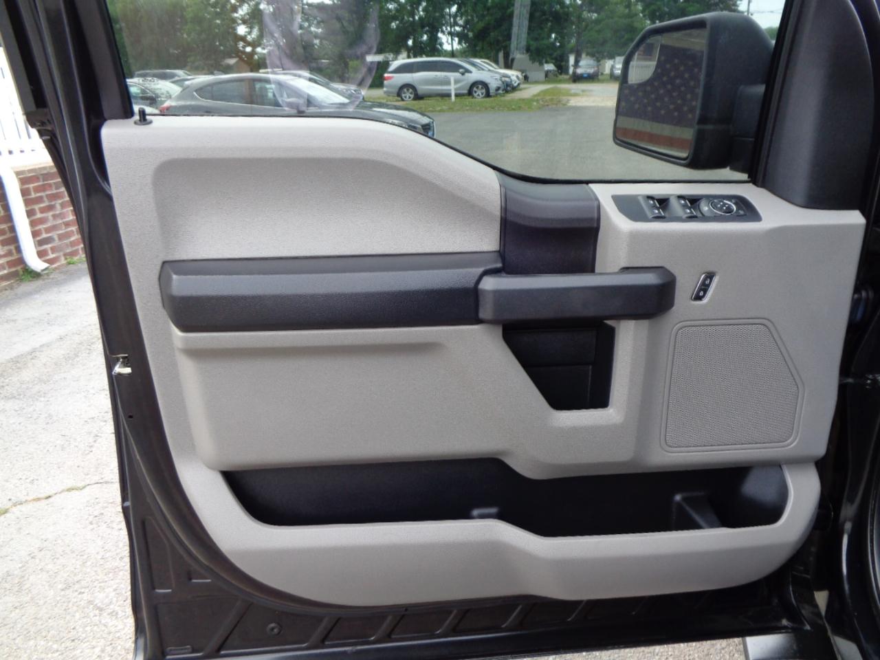 Ford F-150 4WD SuperCrew 145" XLT 2015