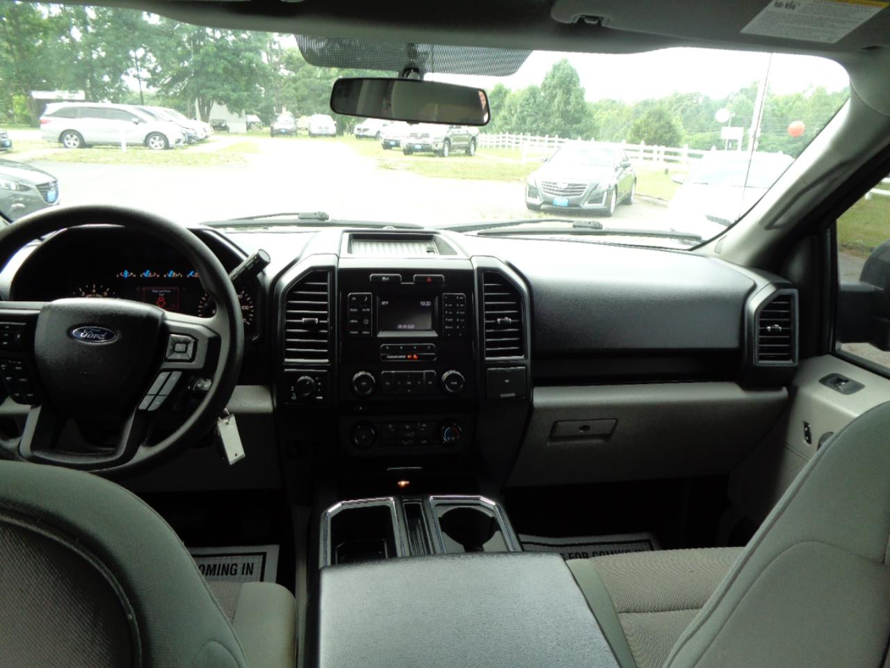 Ford F-150 4WD SuperCrew 145" XLT 2015