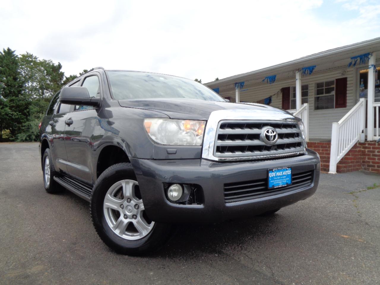 Toyota Sequoia SR5 4WD (Natl) 2017