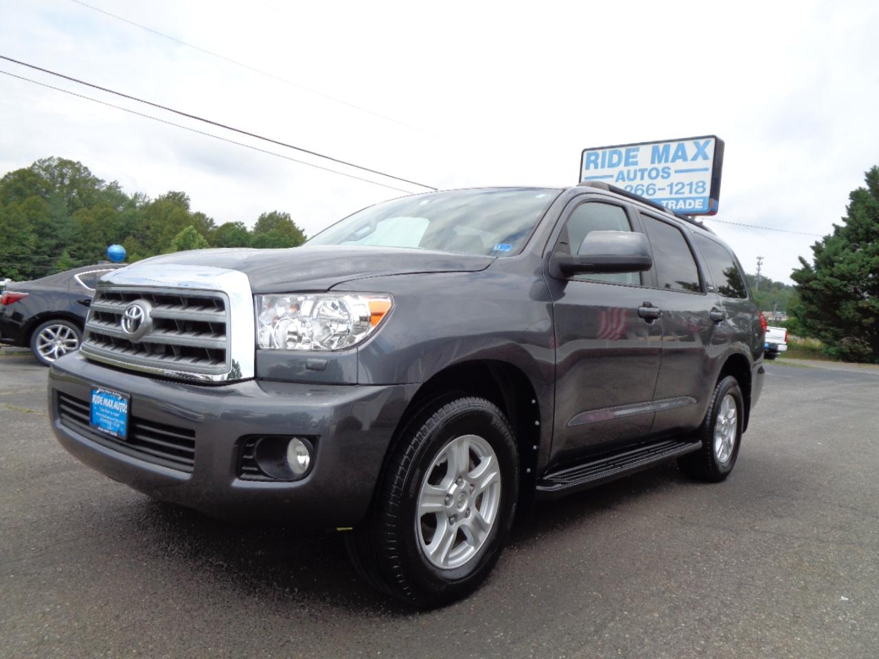 Toyota Sequoia SR5 4WD (Natl) 2017