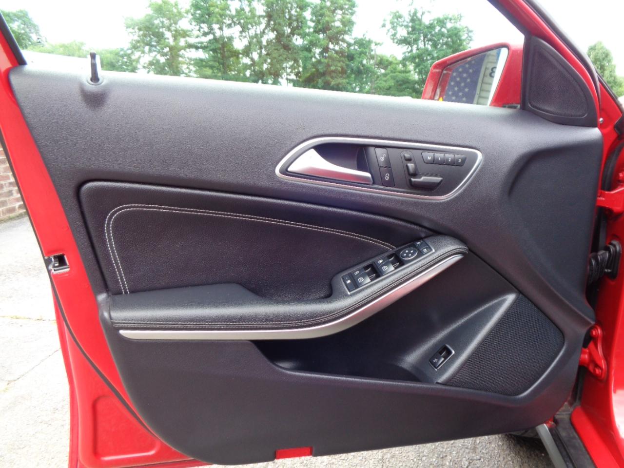 Mercedes-Benz GLA  2016
