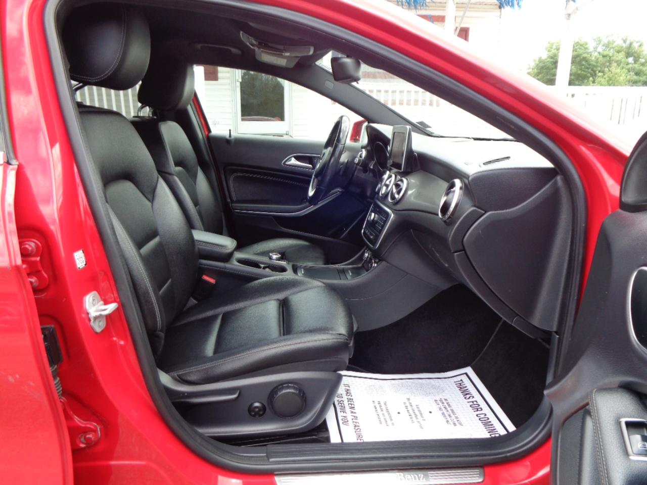 Mercedes-Benz GLA  2016