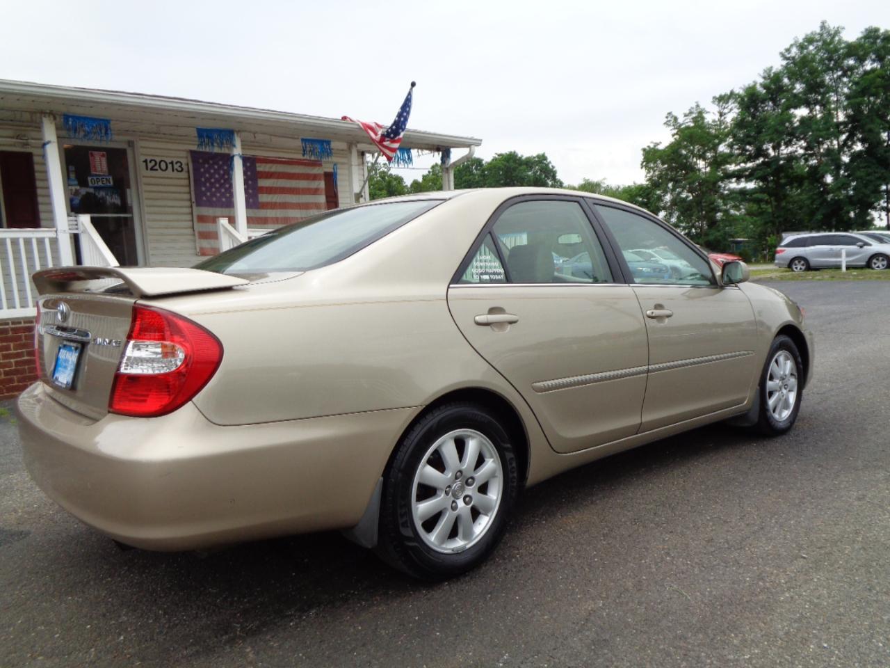 Toyota Camry 4dr Sdn XLE Auto (Natl) 2003