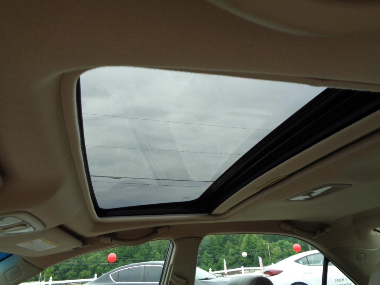 Toyota Camry 4dr Sdn XLE Auto (Natl) 2003