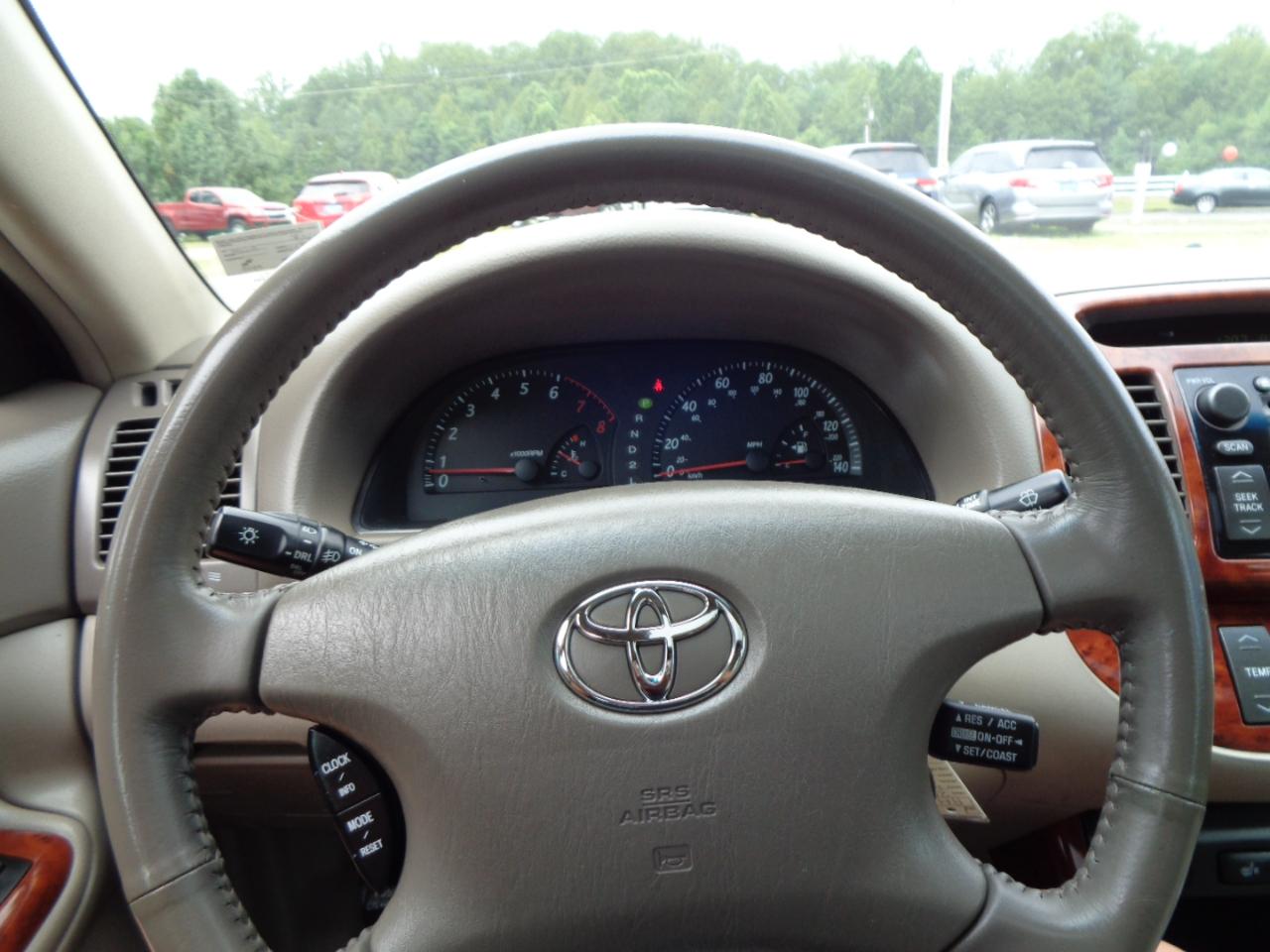 Toyota Camry 4dr Sdn XLE Auto (Natl) 2003