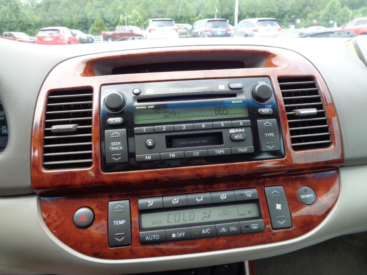 Toyota Camry 4dr Sdn XLE Auto (Natl) 2003