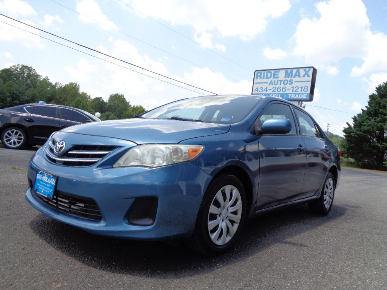 Toyota Corolla 4dr Sdn Auto LE Special Edition (Natl) 2013