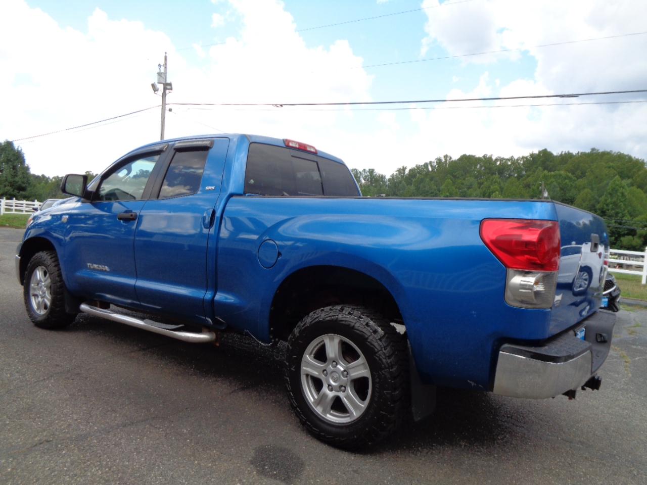 Toyota Tundra 4WD Double 145.7" 4.7L V8 SR5 (Natl 2007